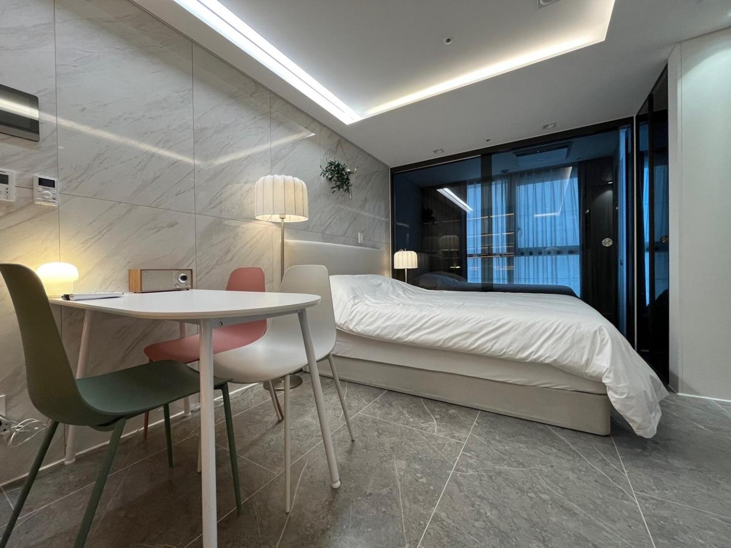 Gangnam Luxury House *